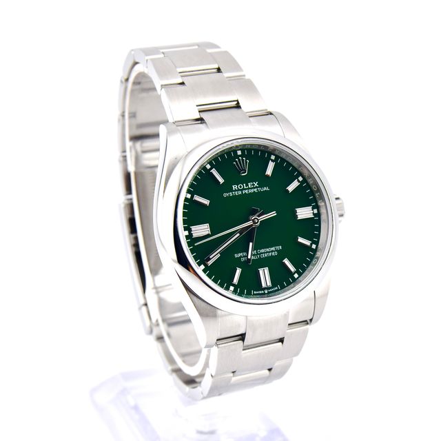 Rolex Oyster Perpetual 126000 Image 4